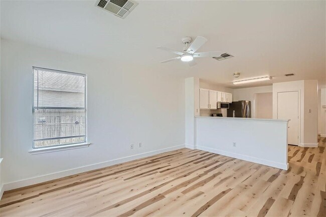 Building Photo - 328 Prairie Verbena Dr