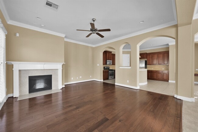 Building Photo - 14527 San Pietro Dr