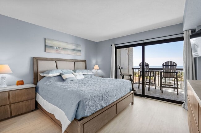 Building Photo - Sea Mark Tower – 3BR Ocean-View Condo
