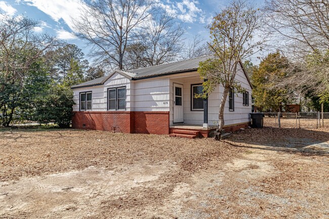 Building Photo - ADORABLE 2 BR | 1 BA Home in Goldsboro!