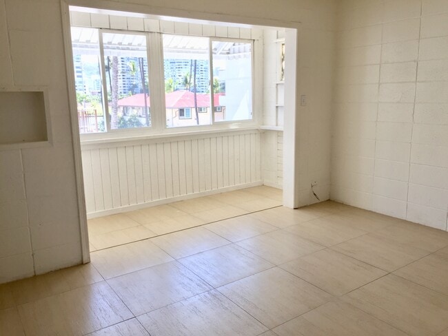 Building Photo - 1 Bed, 1 Bath in Waikiki