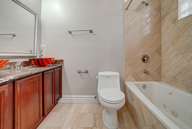 Building Photo - 4858 S Prairie Ave