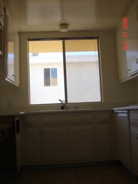 Building Photo - 918 3rd St