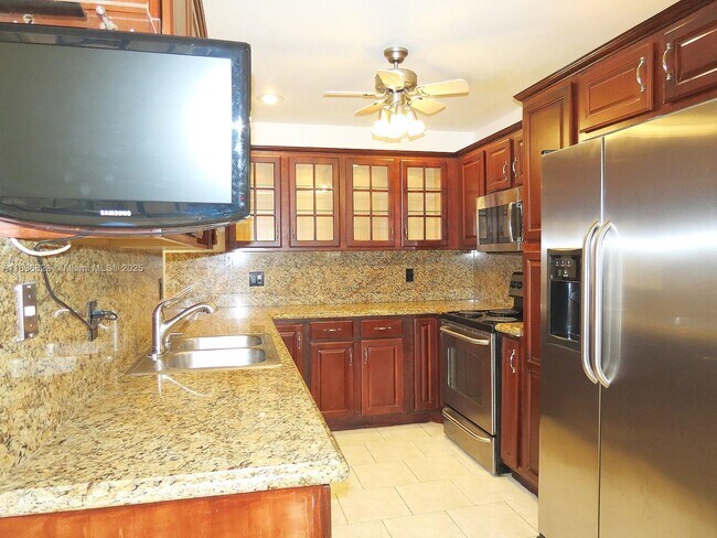 Building Photo - 8567 SW 115th Pl