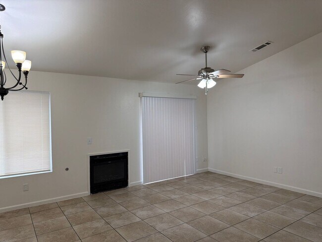 Building Photo - 705 S Brown St