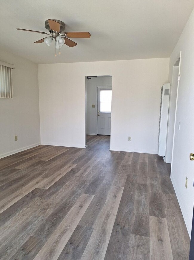 Building Photo - Beautifully Renovated 3-Bedroom, 1-Bath Duplex in Clairemont