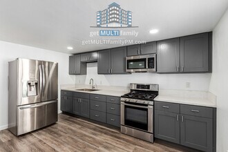 Building Photo - 525 N 32nd St