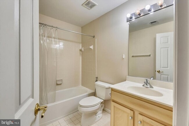 Building Photo - 1004 Gaither Rd