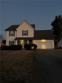 Building Photo - 630 Windsor Brook Ln SE