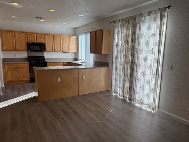 Building Photo - 2519 Withrow Ln