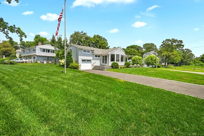 Building Photo - 50 Beach View Dr
