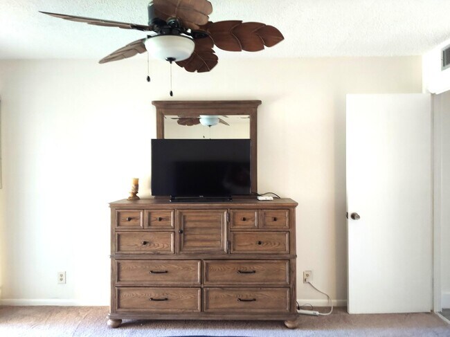 Building Photo - 2903 Victoria Cir