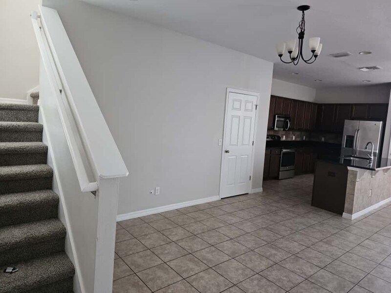 Building Photo - 32717 Coldwater Creek Loop
