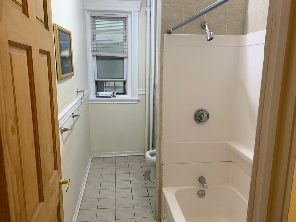 Building Photo - 360 Riverway