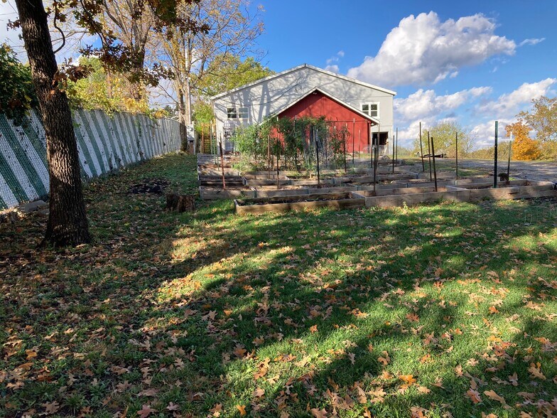 Building Photo - 11311 E 87th St