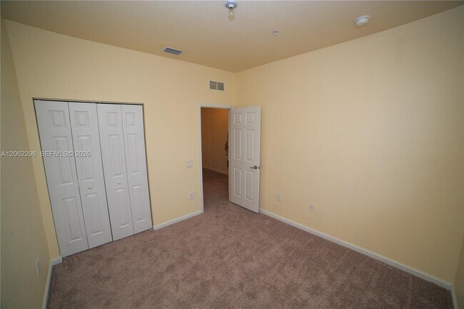 Building Photo - 4501 Mimosa Terrace