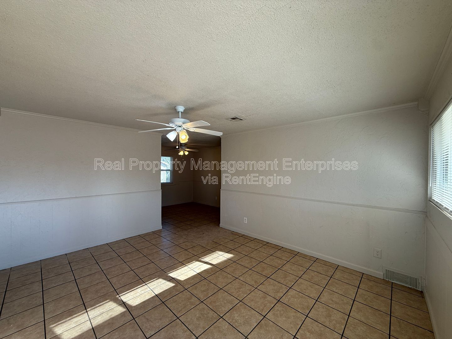 Building Photo - 5305 Drexel Ave