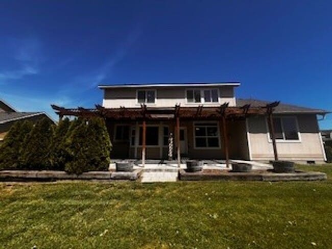 Building Photo - Must See New Listing!