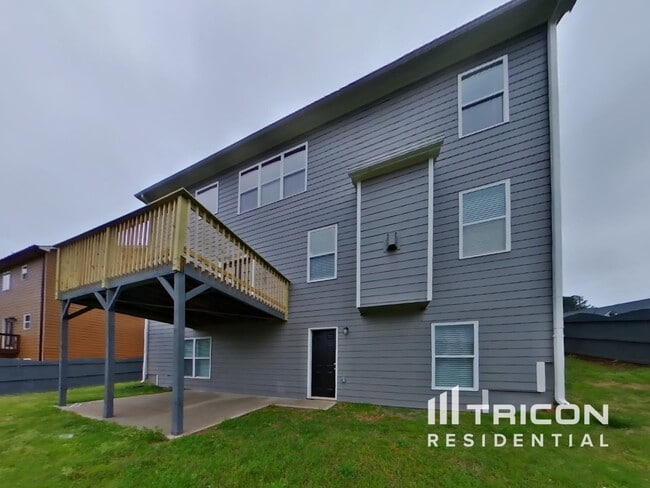 Building Photo - 3751 Lanier Dr