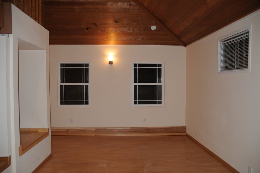 Building Photo - 1475 SW 53rd St