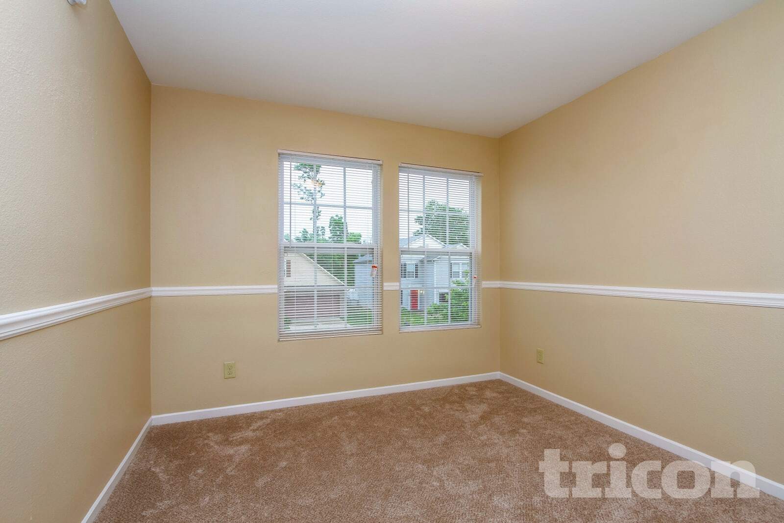 Building Photo - 1164 N Aberdeen Dr