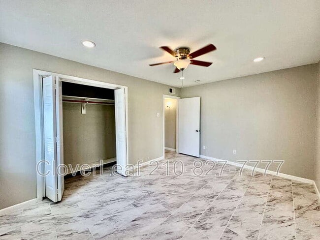 Building Photo - 214 Basswood Dr