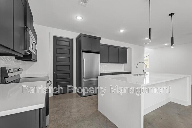 Building Photo - 3007 Alpha Wolf Ct