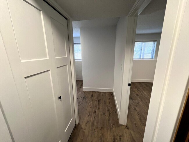 Building Photo - 2449 Gall Ave