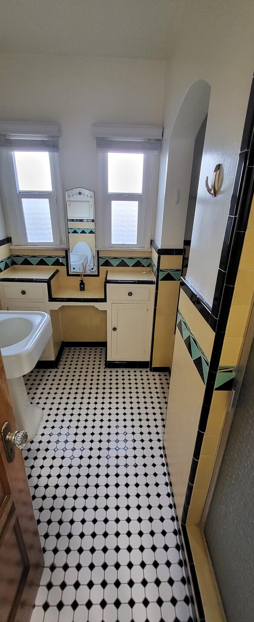 Bathroom - 8633 Hervey St