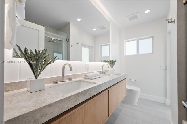 Building Photo - 7460 SW 126th St