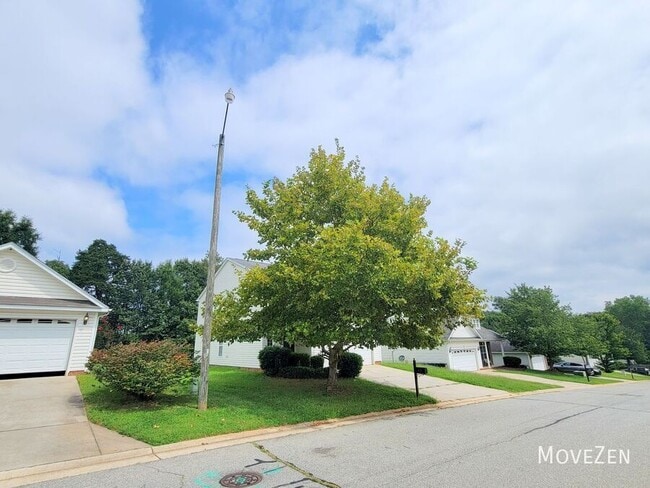 Building Photo - 3525 Dunbarton Dr