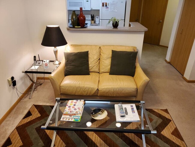 Building Photo - 501 Plaza Dr