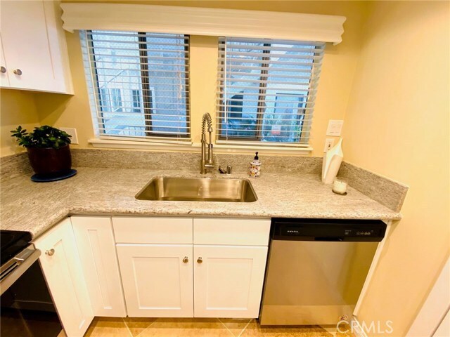 Building Photo - 2316 Via Puerta