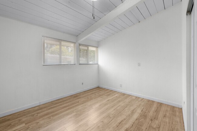 Building Photo - 4926 54th St