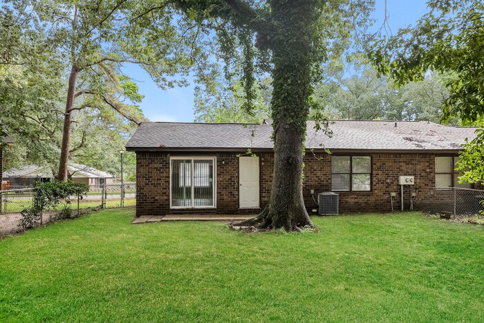 Building Photo - 159 Hummingbird Ave