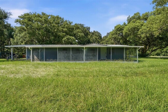 Building Photo - 1096 Navajo Dr