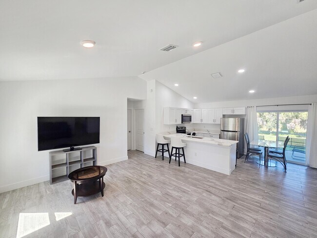 Building Photo - 2447 NW 5th St