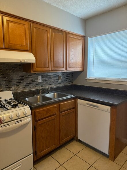 Kitchen - Center Court Apartments