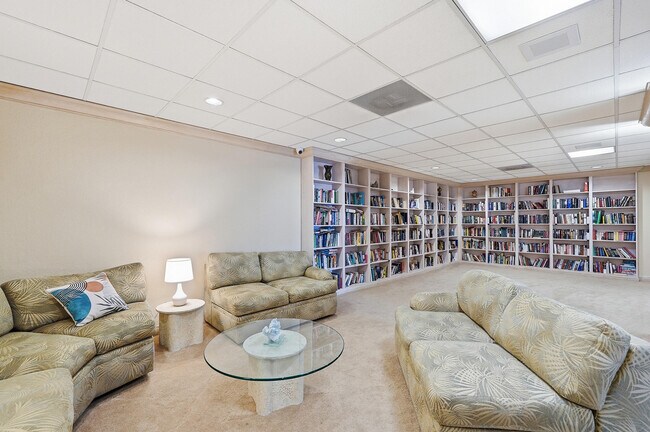 Building Photo - 3900 Galt Ocean Dr