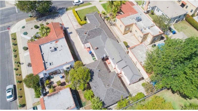 Building Photo - 8724 Ruthelen St