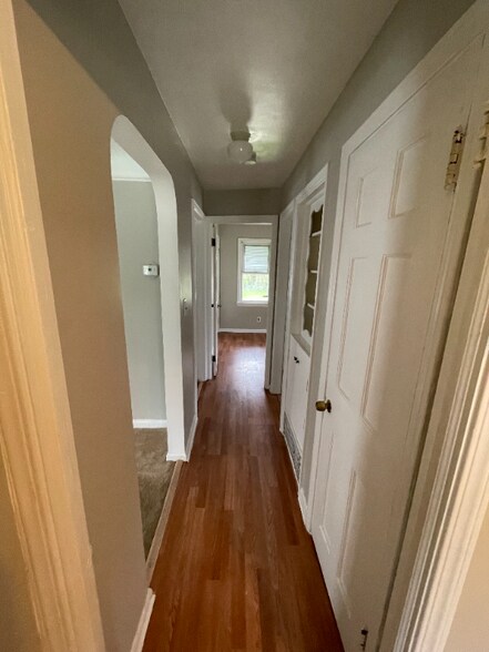 Building Photo - 16606 Lotus Dr