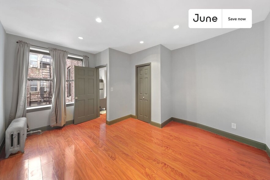 Building Photo - 23 E 109th St