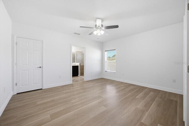 Building Photo - 446 Hamlet Lp