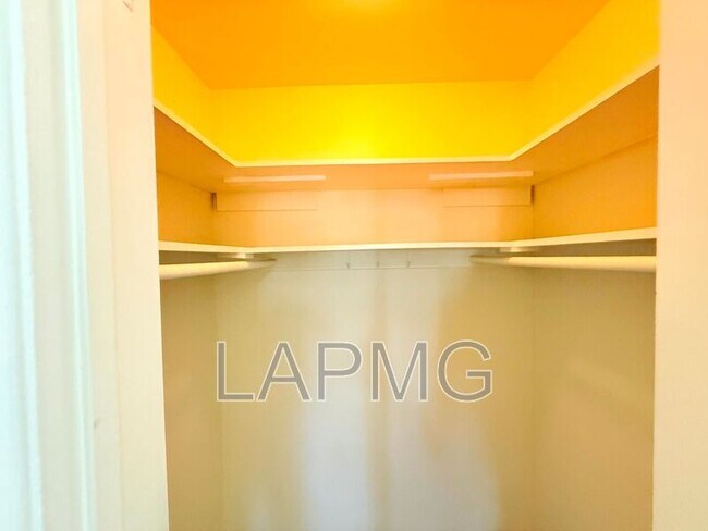 Building Photo - 17535-17537 Baltar Street