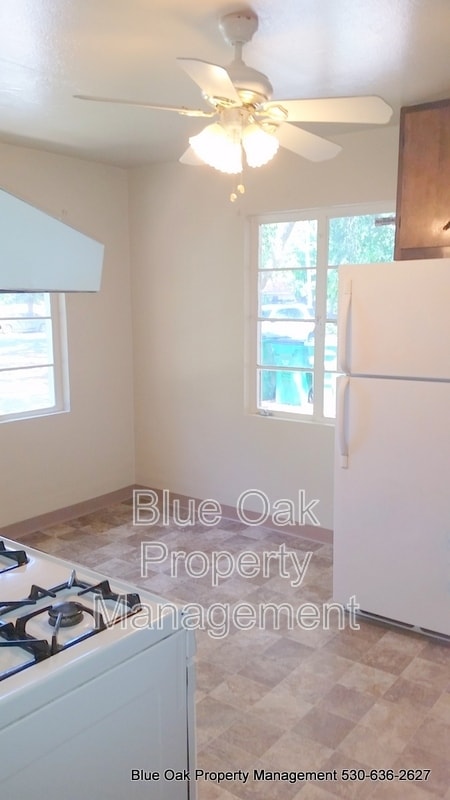 Building Photo - 1025 Ivy St