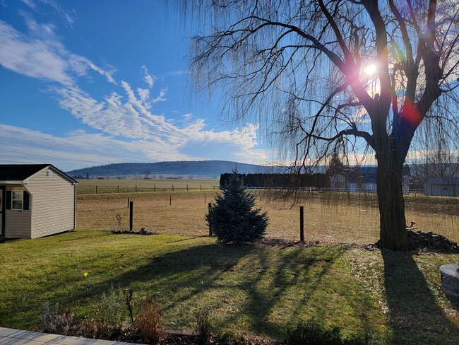 Building Photo - 167 Bridle Path