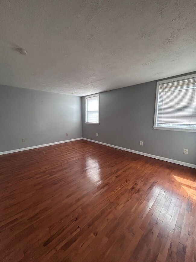 Building Photo - ter1220
