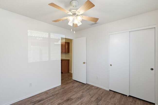 Building Photo - 3 Bedroom Home in Bridlewood!