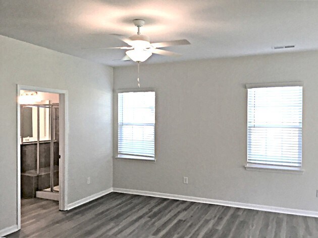 Building Photo - 2303 Fruitful Vine Ln