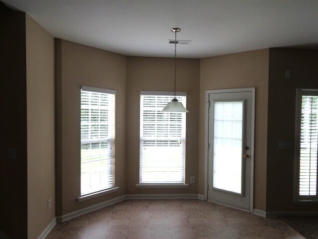 Building Photo - 2545 Thomasson Place Cir